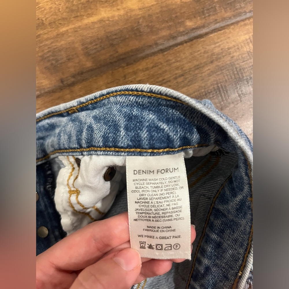 Denim Forum The Yoko Bermuda Short from Aritzia Women’s Size 25 - Picture 7 of 7
